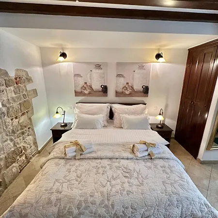 Apartment Diocletian Wine Studio Apartment Split